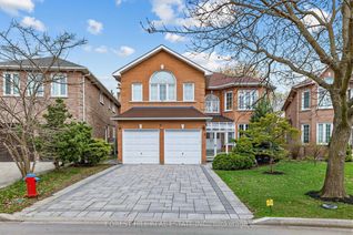 Detached House for Sale, 17 Lady Lynn Cres, Richmond Hill, ON