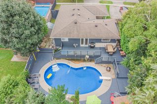 Detached House for Sale, 4 Devins Dr, Aurora, ON