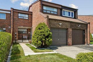 Freehold Townhouse for Sale, 10 Sachems Pl, Toronto, ON
