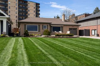 Bungalow for Sale, 68 Kempenfelt Dr, Barrie, ON