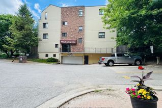 Townhouse for Rent, 25 Pebble Byway #11, Toronto, ON