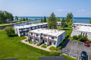 Townhouse for Sale, 1 Paradise Blvd #26, Ramara, ON