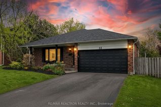 Backsplit for Sale, 22 Deerpath Rd, Toronto, ON