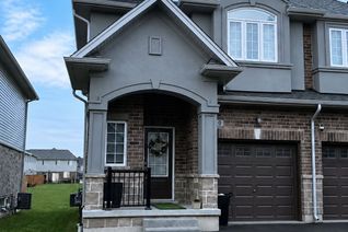 Freehold Townhouse for Sale, 10 Linden Park Ln, Hamilton, ON