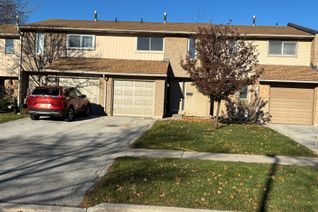 Townhouse for Sale, 1532 Lancaster Dr #41, Oakville, ON