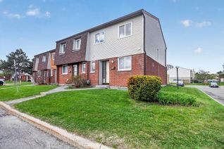 Condo Townhouse for Sale, 35D Woodvale Green N/A #79, South of Baseline to Knoxdale, ON