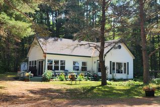 Detached House for Sale, 1060 Seabreeze # 6 Rd, Lake of Bays, ON Detached House for Sale, 1060 Seabreeze # 6 Rd, Lake of Bays, ON
