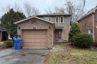 Property for Rent, 39 April Gdns #Main, Aurora, ON