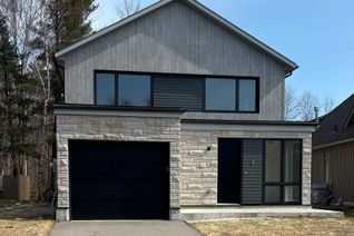 Detached House for Sale, 8 Baypoint Ct, Gravenhurst, ON