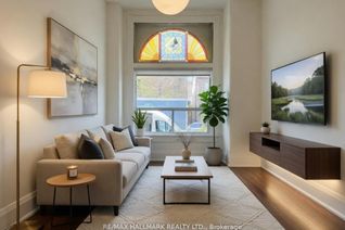 Freehold Townhouse for Rent, 261 Ossington Ave #2, Toronto, ON