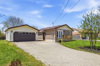 Detached House for Sale, 19 Caroline St, Kawartha Lakes, ON