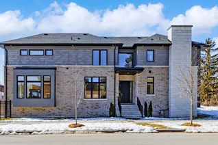Detached House for Sale, 251 Oxford St, Richmond Hill, ON