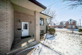 Detached House for Rent, 60 Albert St S, Kawartha Lakes, ON