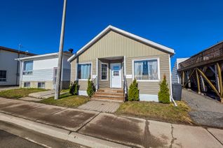 Bungalow for Sale, 657 Cedar Ave, Iroquois Falls, ON