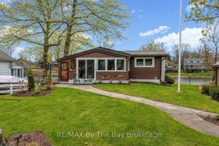 Bungalow for Sale, 39 Old Mosley St, Wasaga Beach, ON