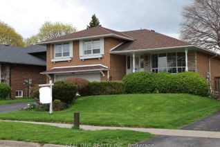 Detached House for Sale, 22 Kenmanor Blvd, Toronto, ON