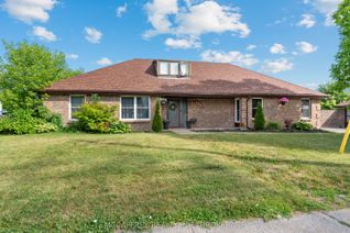 Detached House for Sale, 137 Thomas St W, Greater Napanee, ON