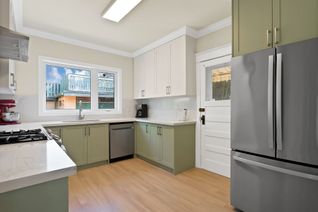 Property for Sale, 32 Rosevear Ave, Toronto, ON