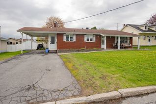 Backsplit for Sale, 44 Victoria St W, North Glengarry, ON Backsplit for Sale, 44 Victoria St W, North Glengarry, ON