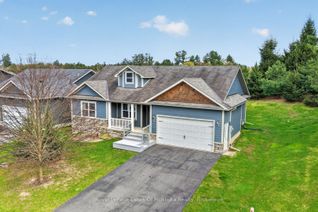 Detached House for Sale, 30 & 32 Gainsborough Rd, Bracebridge, ON Detached House for Sale, 30 & 32 Gainsborough Rd, Bracebridge, ON