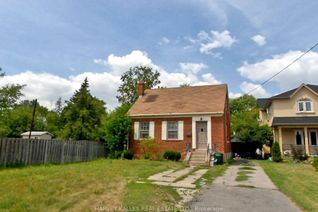 Duplex for Sale, 112 Allingham Gdns, Toronto, ON