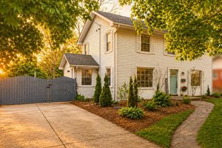 Detached House for Sale, 293 Carrie St, Strathroy-Caradoc, ON