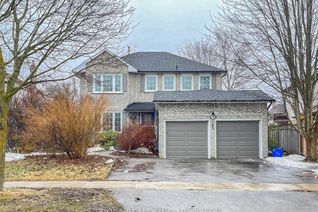 Detached House for Sale, 136 Bristol Rd, Newmarket, ON