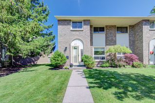 Townhouse for Sale, 150 Gateshead Cres #17, Hamilton, ON