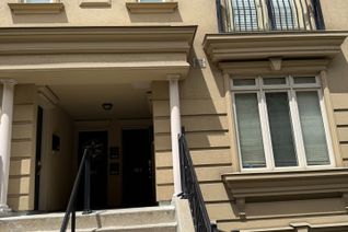 Townhouse for Rent, 98 Carr St #TH 2, Toronto, ON