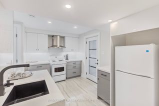 Apartment for Rent, 12 Tower Ct #Lower, Bradford West Gwillimbury, ON