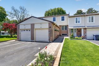 Freehold Townhouse for Sale, 18 Scotney Grv, Toronto, ON