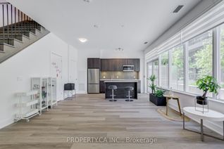 Condo Townhouse for Sale, 2 Teagarden Ct N #102, Toronto, ON