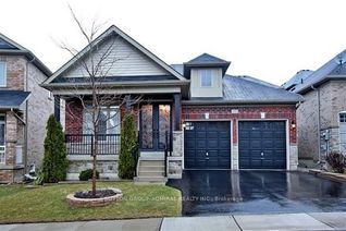 Detached House for Sale, 492 Kwapis Blvd, Newmarket, ON