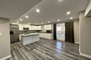 Property for Rent, 33 Camelot Sq, Barrie, ON Property for Rent, 33 Camelot Sq, Barrie, ON