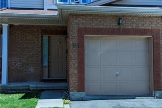 Townhouse for Sale, 142 Lilibet Cres Cres E, Hunt Club - South Keys and Area, ON