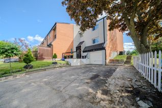 Freehold Townhouse for Sale, 5 Cheatham Pl, Toronto, ON Freehold Townhouse for Sale, 5 Cheatham Pl, Toronto, ON