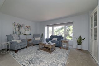 Condo Townhouse for Sale, 90 Wingarden Ct #137, Toronto, ON