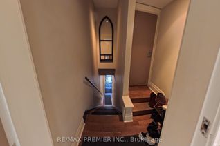 Detached House for Rent, 718 Bathurst St #Apt 2, Toronto, ON