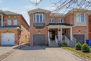 Semi-Detached House for Sale, 179 Warwick Cres, Newmarket, ON