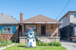 Detached House for Sale, 90 Ypres Rd, Toronto, ON