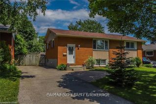 Detached House for Rent, 12 Garland Cres #Main, London East, ON