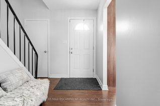 Condo Townhouse for Sale, 6650 Falconer Dr #19, Mississauga, ON