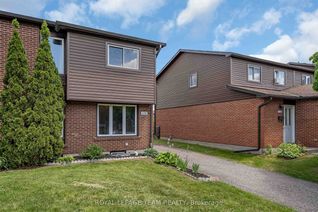 Condo Townhouse for Sale, 3107 Stockton Dr #26, Blossom Park - Airport and Area, ON