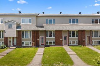 Freehold Townhouse for Sale, 241 Monterey Dr, South of Baseline to Knoxdale, ON