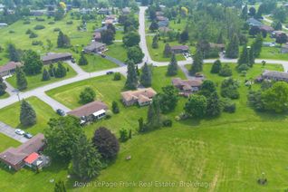 Sidesplit for Sale, 383 Old Surrey Ln, Kawartha Lakes, ON
