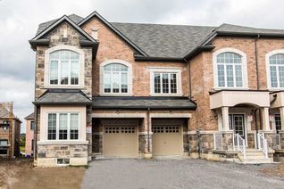 Attached/Row House/Townhouse 3-Storey for Rent, 60 Ness Dr, Richmond Hill, ON
