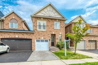 Attached/Row House/Townhouse 2-Storey for Rent, 3 Ebony Gate, Richmond Hill, ON