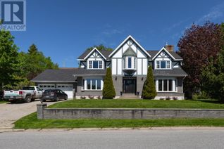 Detached House for Sale, 5 Hamilton Place, Corner Brook, NL