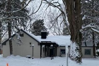 Detached Bungalow for Rent, 21 Alice St W, Blue Mountains, ON