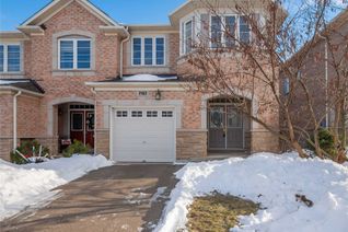 Attached/Row House/Townhouse 2-Storey for Sale, 2162 Emily Circ, Oakville, ON